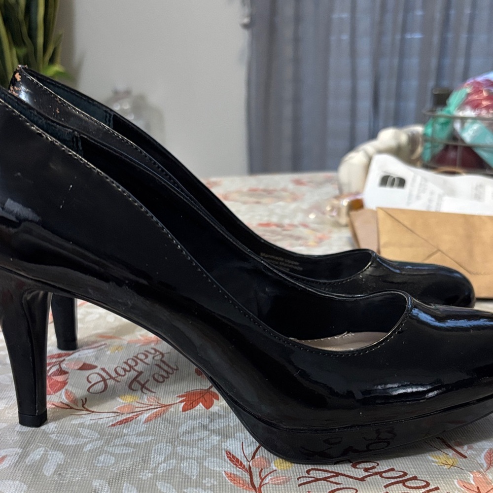Alfani Glossy Black Heels - Picture 6 of 7